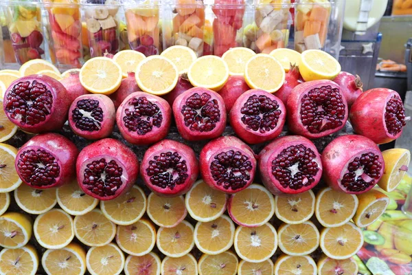 이스라엘의 시장에서는 야채와 과일이 팔린다 — 스톡 사진