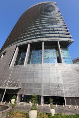 Dubai 'de. BAE. 4 12 2022 . Dubai, Emirlikler 'de büyük ve modern bir şehirdir.