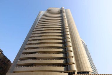 Dubai 'de. BAE. 4 12 2022 . Dubai, Emirlikler 'de büyük ve modern bir şehirdir.