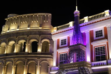 True sunlight and artificial lighting. Abstract photo of light and dark.