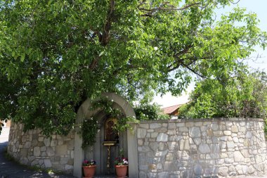 30 Mayıs 2023 Tiflis Georgia. Georgia 'daki eski aktif Hıristiyan kilisesi.