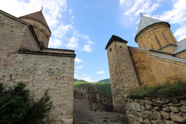 30 Mayıs 2023 Tiflis Georgia. Georgia 'daki eski aktif Hıristiyan kilisesi.