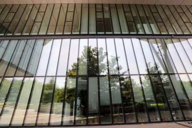 İnşaat ve mimaride düz ve eğri çizgiler. Soyut geometrik arkaplan.