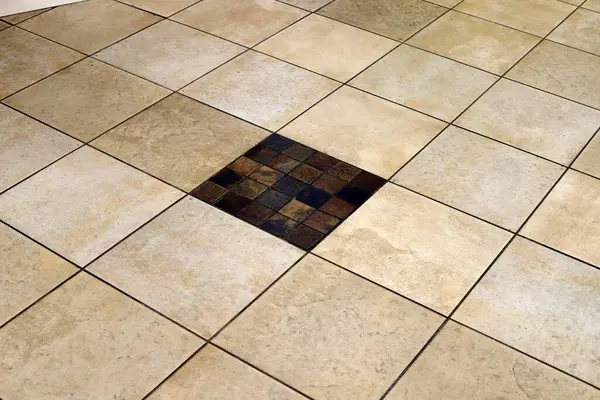 Soyut bir arkaplanda geometrik şekiller. Vektör illüstrasyonu .