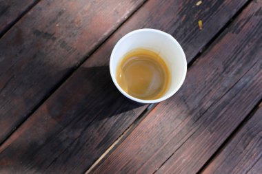 Bir fincan sıcak aromatik kahve. Vektör illüstrasyonu .