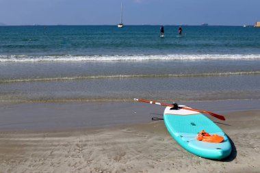 Kuzey İsrail 'de Akdeniz kıyısındaki kumsal.