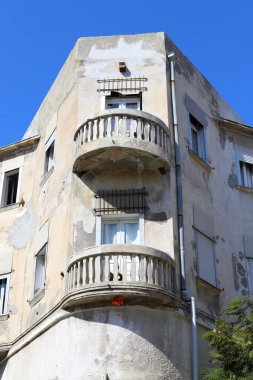 Balkon, yakın plan, İsrail 'deki konut inşaatı sırasında mimari detay olarak kullanılacak..