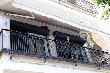 Balkon, yakın plan, İsrail 'deki konut inşaatı sırasında mimari detay olarak kullanılacak..