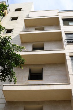 Balkon, yakın plan, İsrail 'deki konut inşaatı sırasında mimari detay olarak kullanılacak..