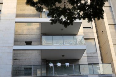 Balkon, yakın plan, İsrail 'deki konut inşaatı sırasında mimari detay olarak kullanılacak..