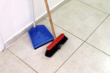Islak temizlik için el aletleri.