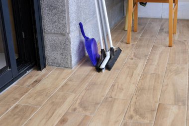 Islak temizlik için el aletleri.