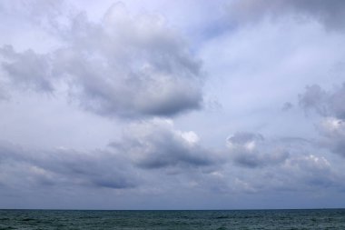 Kuzey İsrail 'de gökyüzünü kaplayan yağmur bulutları.