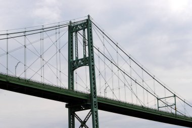 İsrail 'de yol inşaatının mimari bir detayı olarak bir köprüye yakın çekim.