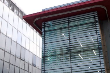 Yüksek binaların ve yapıların mimari detayları.