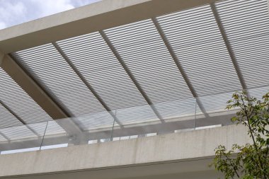 Yüksek binaların ve yapıların mimari detayları.