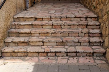 İsrail 'deki bina ve yapıların inşasında mimari bir detay olarak merdivenler.