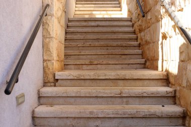 İsrail 'deki bina ve yapıların inşasında mimari bir detay olarak merdivenler.