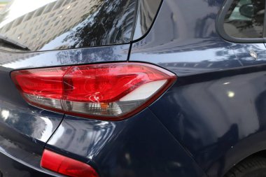 Araba vücut parçalarının yakın plan çekimi.