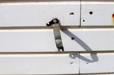 Ahşap ve ahşap ürünlerinin dokusu. Doku arka planında bir nesne ile natürmort yaşam.