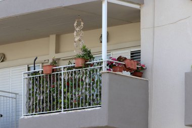 İsrail 'deki bina ve yapıların inşasında mimari bir detay olarak balkon kullanılıyor..