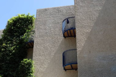 İsrail 'deki bina ve yapıların inşasında mimari bir detay olarak balkon kullanılıyor..