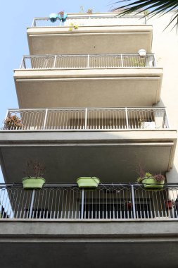 İsrail 'deki bina ve yapıların inşasında mimari bir detay olarak balkon kullanılıyor..