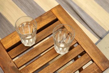 İsrail 'de bir hırdavatçıda yeni yemekler satılıyor..