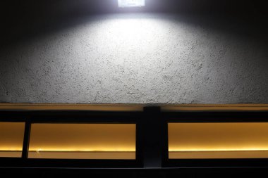 Binaların ve yapıların parlak ışıklandırması. Soyut çizimler ve arkaplanlar.