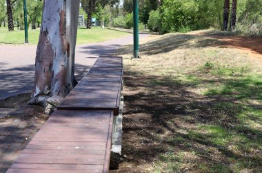 Şehir Parkı içinde kalan için tezgah