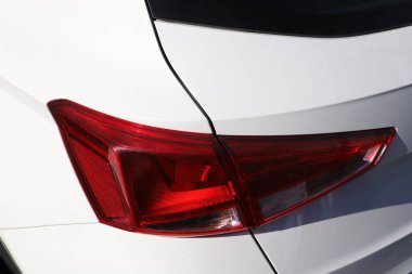 Bir yolcu vagonunun arka lambası.