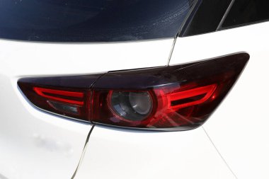 Bir yolcu vagonunun arka lambası.