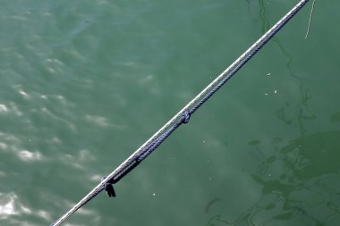 Kalın kenevir örgülü halat. Yaklaş.