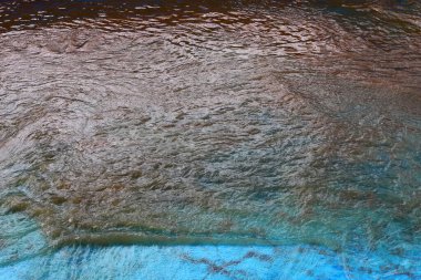 Akdeniz 'deki deniz dalgasının rengi..