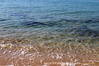 Akdeniz 'deki deniz dalgasının rengi..