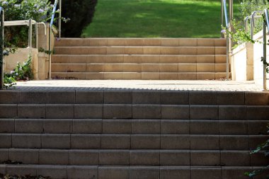 İsrail 'deki bina ve yapıların inşasında mimari bir detay olarak merdivenler.