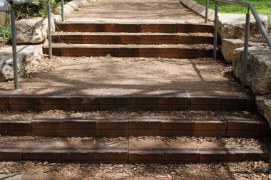 İsrail 'deki bina ve yapıların inşasında mimari bir detay olarak merdivenler.