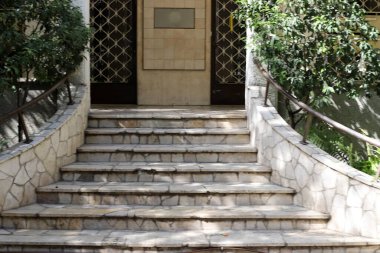 İsrail 'deki bina ve yapıların inşasında mimari bir detay olarak merdivenler.