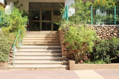 İsrail 'deki bina ve yapıların inşasında mimari bir detay olarak merdivenler.