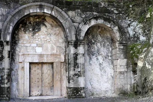 Beit Shearim, İsrail 'in Roma dönemine dayanan antik bir kentidir..