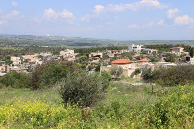 İsrail 'in kuzeyindeki dağlarda küçük bir kasaba.