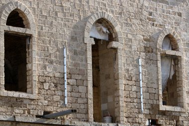 İsrail 'deki bina ve yapıların inşasında mimari bir detay olarak küçük bir pencere..