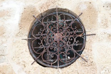 İsrail 'deki bina ve yapıların inşasında mimari bir detay olarak küçük bir pencere..