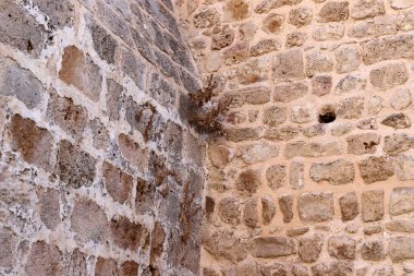 İsrail 'de eski bir Haçlı Kalesi Duvarı.