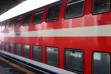 İsrail 'de yüksek hızlı yolcu treni.