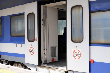 İsrail 'de yüksek hızlı yolcu treni.