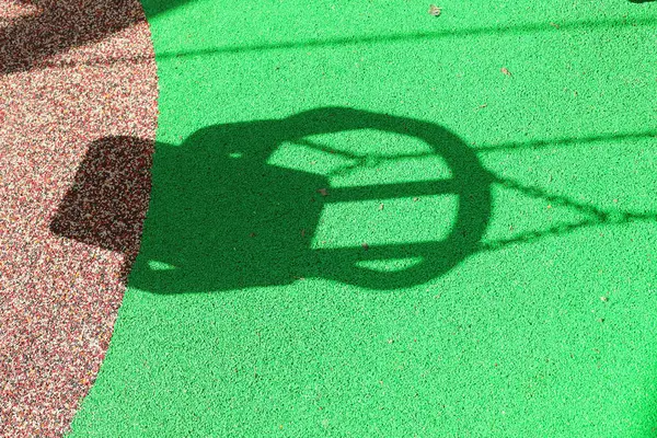 Güneş ışığının geçmediği bir nesne bir gölge oluşturur..