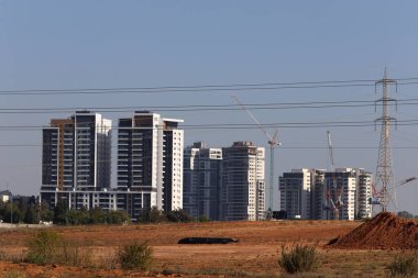 Tel Aviv İsrail. 27 04 2025. Şehirdeki binalar ve yapılar yakın planda..