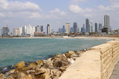 Tel Aviv İsrail. 27 04 2025. Şehirdeki binalar ve yapılar yakın planda..