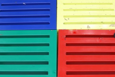 İnşaattaki mimari detaylar olarak çizgiler ve geometrik şekiller.